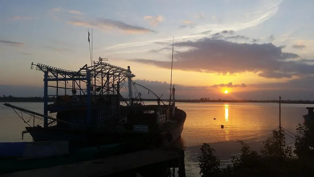 Viets Family River - Hoi An Homestay Wietnam